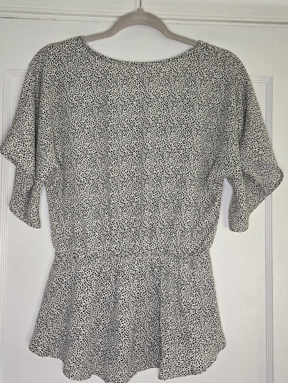 Sienna Sky White and Black Short Sleeve Blouse Women's Medium - Picture 3 of 5